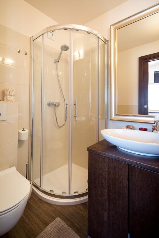 Apartment Shambala Sea View โรวีน ภายนอก รูปภาพ