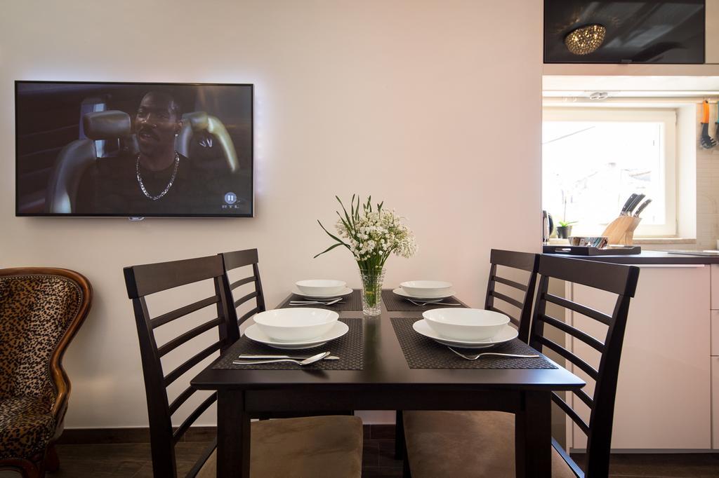 Apartment Shambala Sea View โรวีน ภายนอก รูปภาพ