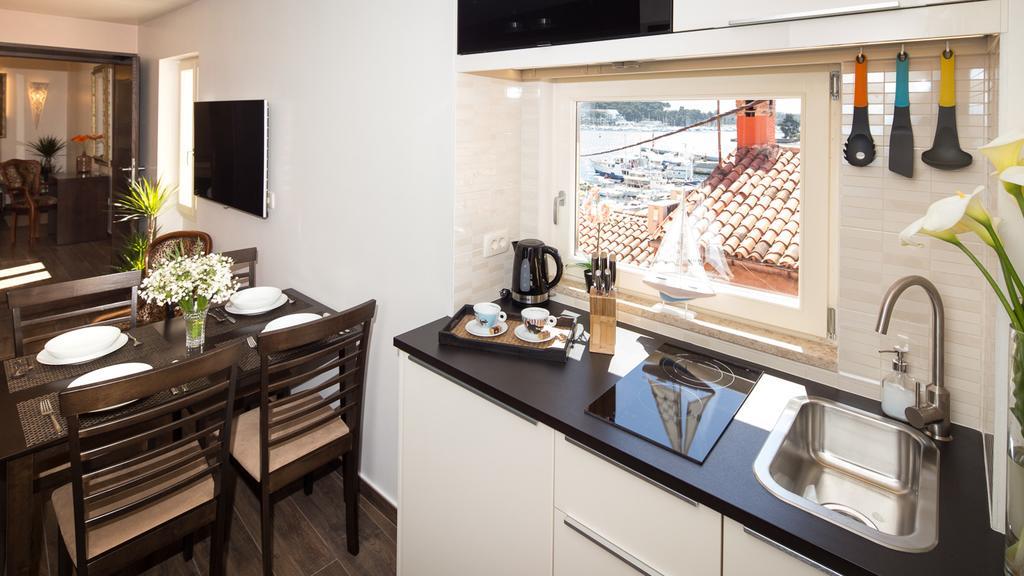 Apartment Shambala Sea View โรวีน ภายนอก รูปภาพ